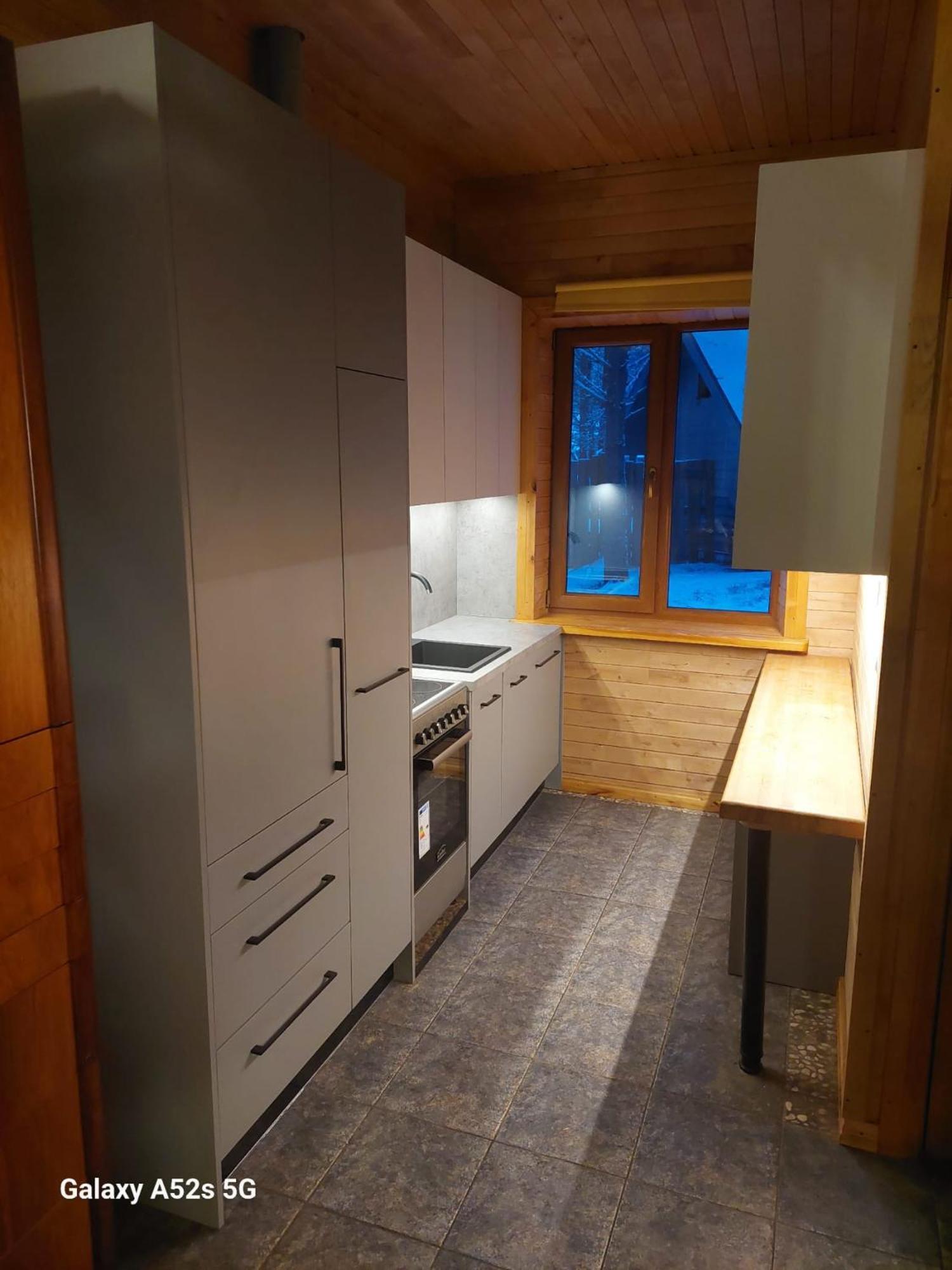 Guest House Pitagi Kosrags Екстер'єр фото