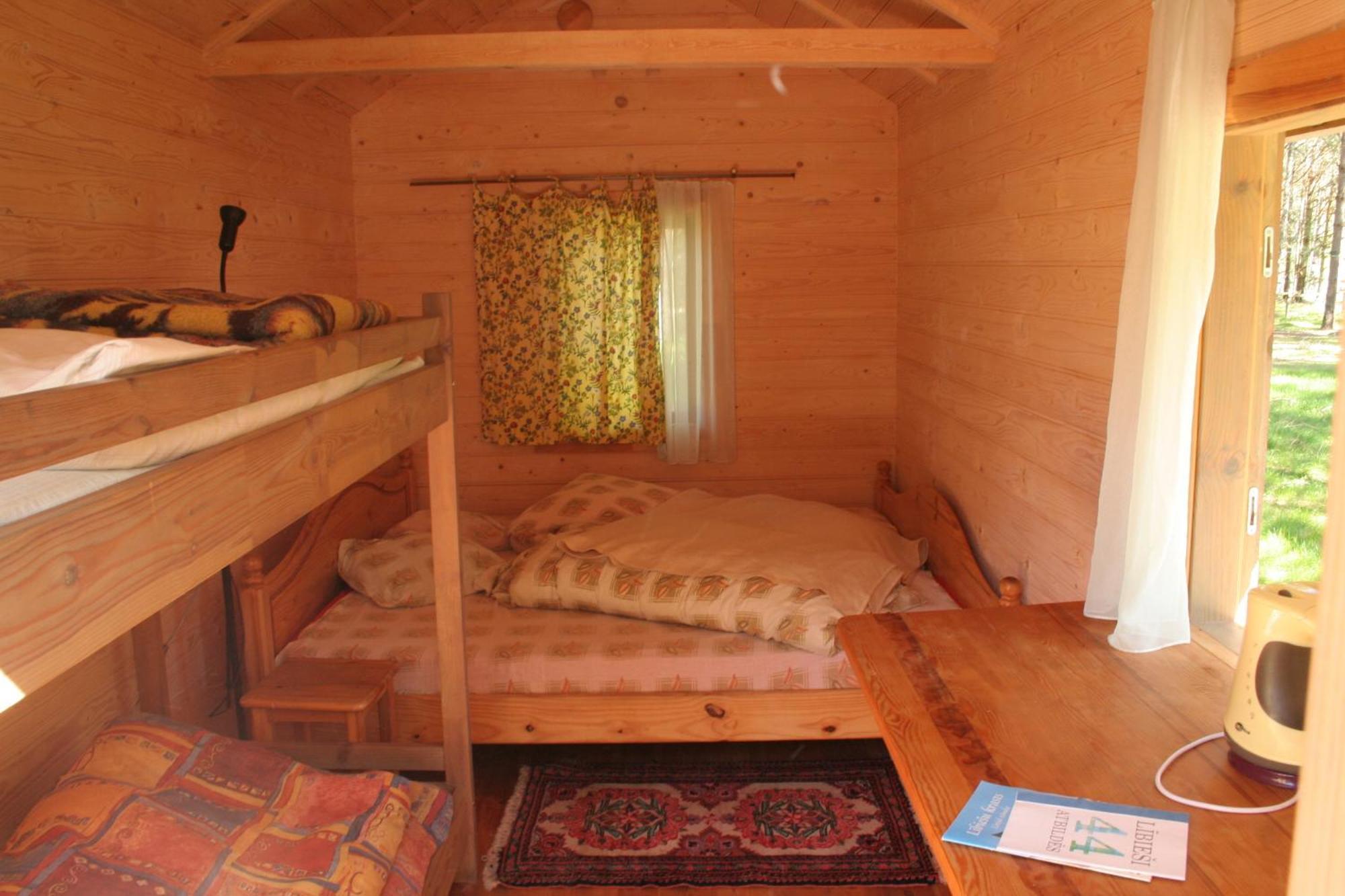 Guest House Pitagi Kosrags Екстер'єр фото