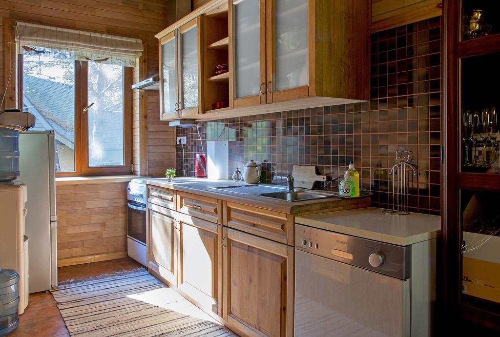 Guest House Pitagi Kosrags Екстер'єр фото